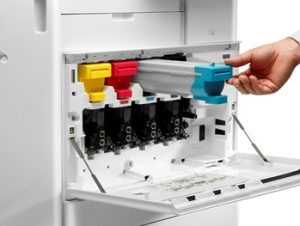 «HP» будет продавать в России новую линейку принтеров